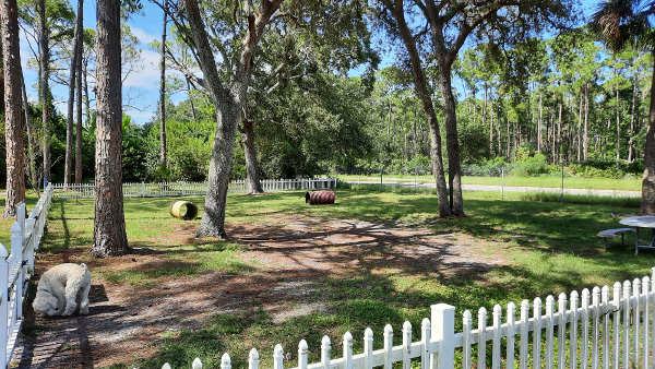 Sunshine Holiday Daytona Dog Park