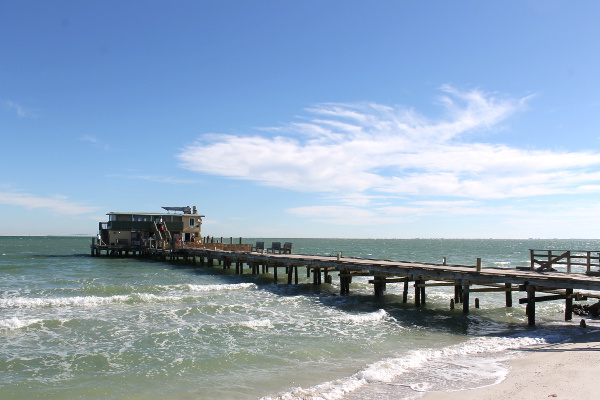 Rod & Reel Pier